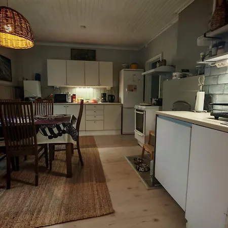 Kesaeasunto, Vuokraajalle Kaeytoessae Myoes Kajakkikaksikko Casa vacanze Heinola